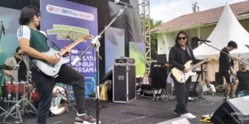 Persembahkan J-Rock Untuk Semangatkan Karyawan