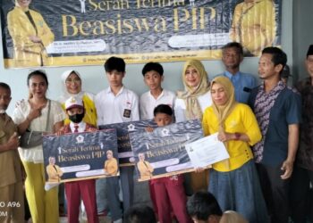 Hetifah Salurkan 3.600 Beasiswa PIP di Balikpapan Timur