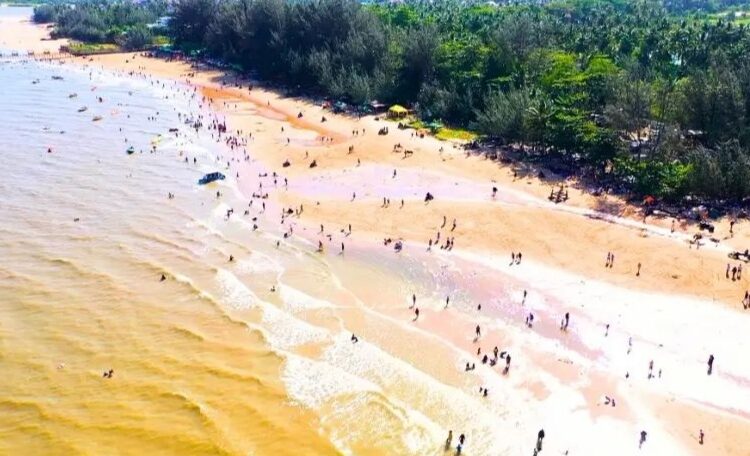 Pantai Manggar Balikpapan Sumbang PAD RP 800 Juta Selama Libur Lebaran