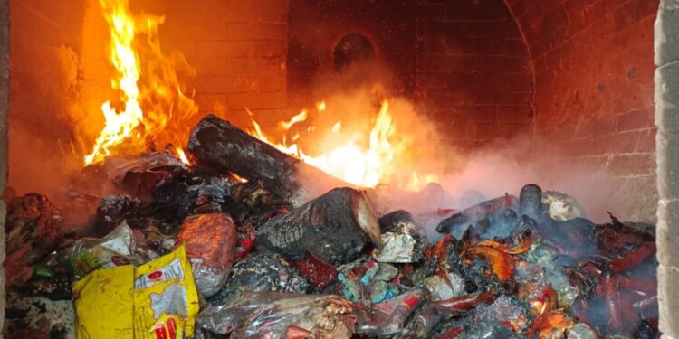  Karantina Kaltim Musnahkan Komoditas Ilegal