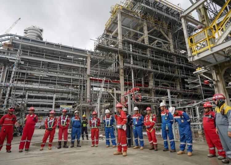 Bersiap Menuju Start Up Kilang Terbesar