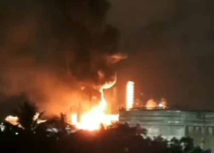 Kilang Balikpapan Terbakar