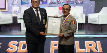 Irjen Dedi Raih Rekor MURI Perwira Tinggi Polri Penulis Buku Terbanyak