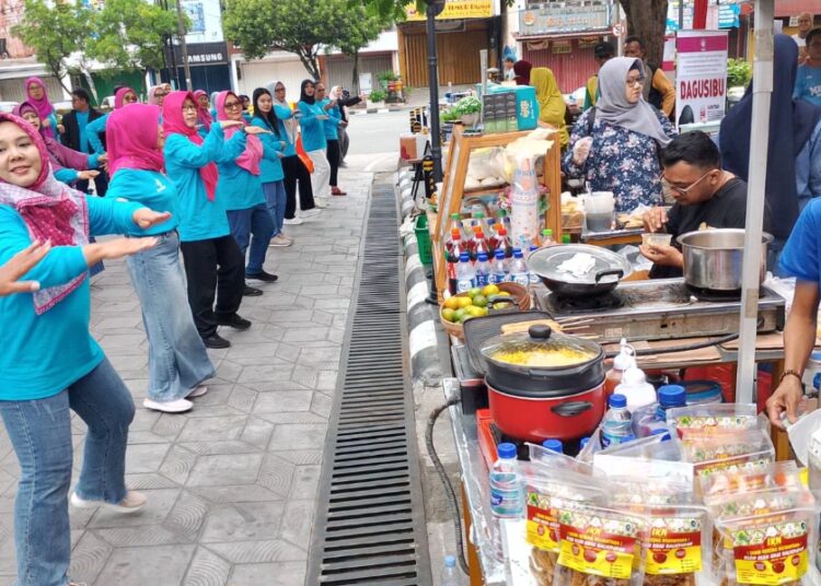 Dekranasda Balikpapan Dorong Kesehatan dan Ekonomi Lewat Bekapai Senam Riang