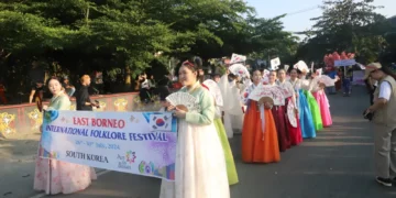 Pawai Kirab Budaya Warnai Pembukaan EBIFF di Kaltim
