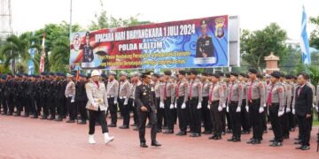Polda Kaltim Peringati HUT Bhayangkara ke-78 dengan Upacara Khidmat dan Serangkaian Kegiatan Sosial