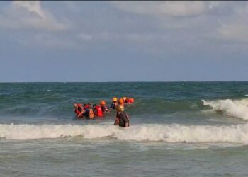 Remaja Hilang Usai Terseret Arus di Pantai Monpera Balikpapan, Upaya Pencarian Masih Berlangsung