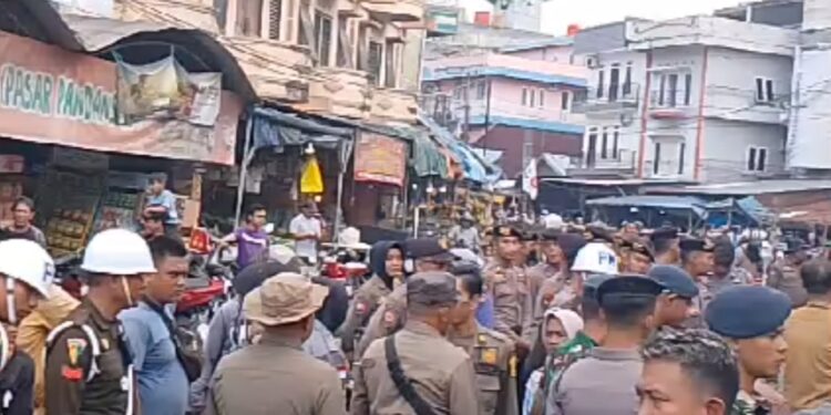 Adu Argumen Sempat Warnai Penertiban PKL di Pasar Pandansari