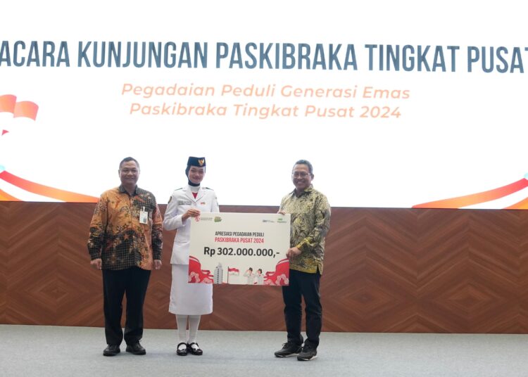Pegadaian Berikan Apresiasi Paskibraka 2024 dengan Beasiswa Tabungan Emas Senilai Rp 302 Juta