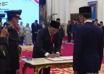 Jokowi Lantik Tiga Menteri dan Satu Wamen di Ujung Masa Jabatan