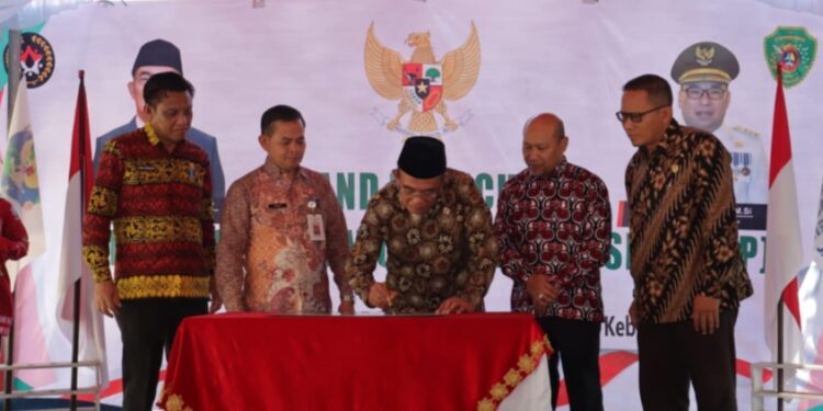 Peresmian 28 Sekolah Laboratorium Pancasila (SLP) yang berlokasi di SDN 013 Kecamatan Penajam. (Foto : istimewa)