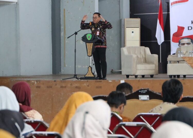 Penjabat (Pj) Bupati PPU, Makmur Marbun, menegaskan pentingnya komitmen ASN dalam menjaga netralitas. (Foto : Istimewa)