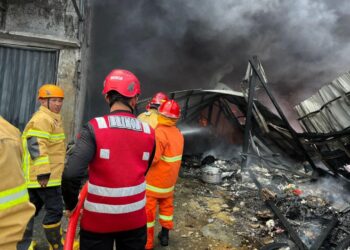 Gudang Perabotan di Bukit Cinta Balikpapan Terbakar