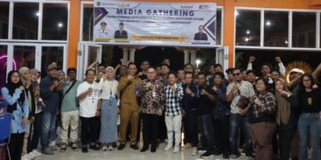 Pisah sambut Makmur Marbun dengan awak media (foto : istimewa)