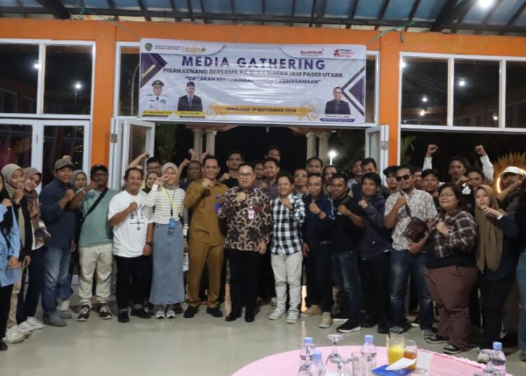 Pisah sambut Makmur Marbun dengan awak media (foto : istimewa)