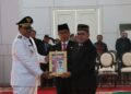 Pj Gubernur Kalimantan Timur, Akmal Malik, melantik Muhammad Zainal Arifin sebagai Pj Bupati Penajam Paser Utara (PPU). (Foto : istimewa)