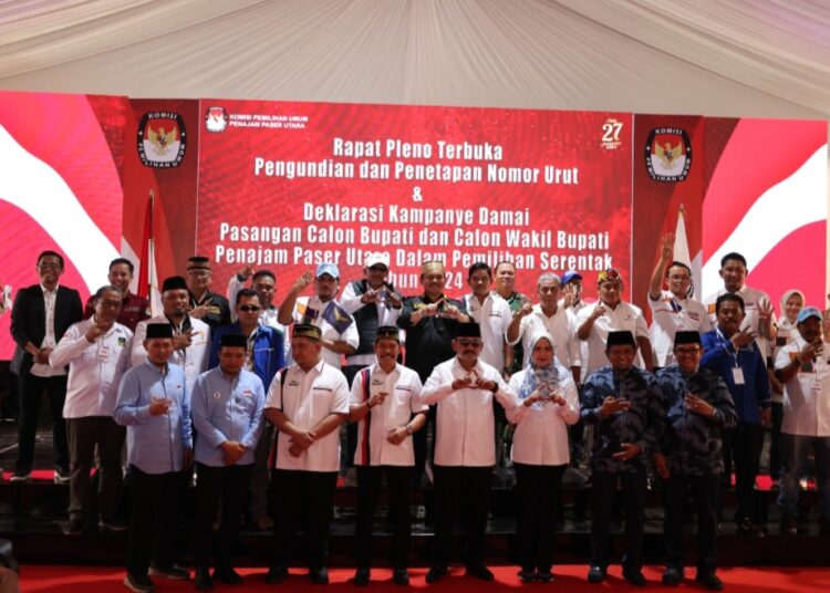 Sekda PPU, Tohar, hadiri rapat pleno terbuka untuk pengundian dan penetapan nomor urut pasangan calon Bupati dan Wakil Bupati PPU serta deklarasi kampanye damai. (Foto : istimewa)