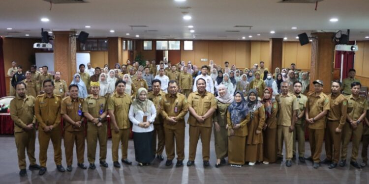 Sosialisasi Desa Cinta Statistik (Desa Cantik) serta meluncurkan Indikator Kemiskinan Daerah di Aula Lantai I Kantor Bupati PPU pada Selasa, 24 September 2024. (Foto : istimewa)