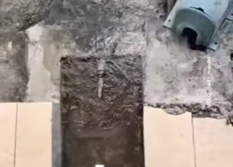 Perumda Tirta Manuntung Balikpapan (PTMB), mengimbau agar pelanggan lebih waspada dalam menjaga meteran air mereka.