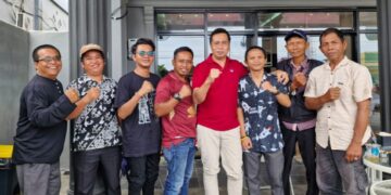 Ketua JMSI Kaltim, Muhammad Sukri, dalam pertemuannya pada tanggal 3 Oktober 2024, di Cafe Buen, Kabupaten PPU, menggarisbawahi bahwa PPU yang dikenal sebagai Serambi Nusantara perlu mendapat perhatian khusus untuk penguatan lembaga media, terutama media online. (Foto : istimewa)