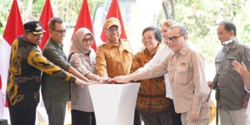 Deklarasi penetapan Taman Nasional Mamberamo dan peletakan batu pertama Pusat Plasma Nutfah Nasional. (Foto : istimewa)
