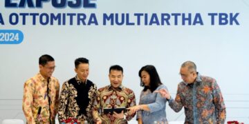Di tengah kondisi yang terus berubah cepat, WOM Finance senantiasa menjaga kualitas portofolio dan pelayanan yang prima bagi konsumen setia