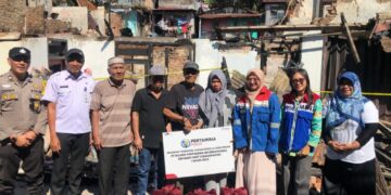Kilang Pertamina Unit Balikpapan Salurkan Bantuan Korban Kebakaran Gunung Sari Ilir