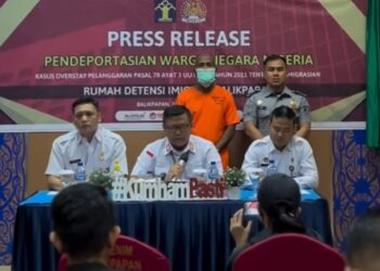 Rudenim Balikpapan Deportasi Warga Negara Nigeria Setelah Overstay 3.554 Hari