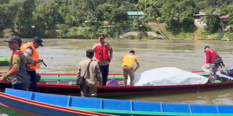 Tantangan Medan Tak Halangi Kelancaran Distribusi Logistik Pilkada di Mahakam Ulu
