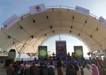 Pesona Korea Hadir Menyapa Masyarakat Kaltim di Pantai BSB