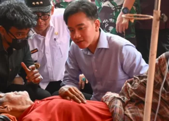 Tinjau Pengungsi, Wapres Tekankan Dialog Dalam Relokasi Hunian Warga Terdampak