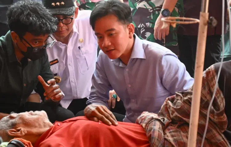 Tinjau Pengungsi, Wapres Tekankan Dialog Dalam Relokasi Hunian Warga Terdampak