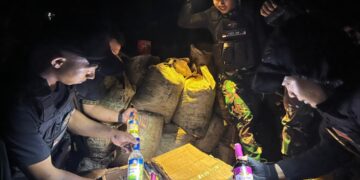 Lagi, Satgas Pamtas Yonzipur 8/SMG Gagalkan Penyelundupan Miras Ilegal di Perbatasan RI-Malaysia