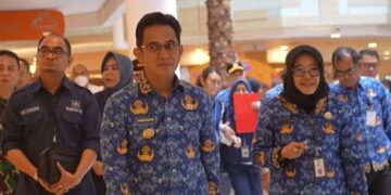 Rahmad Mas’ud Pastikan Kepatuhan Perusahaan pada UMK 2025