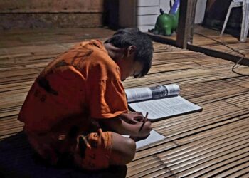 Wujud Negara Hadir, Pemerintah dan PLN Berhasil Listriki 99,92 Persen Desa di Seluruh Indonesia