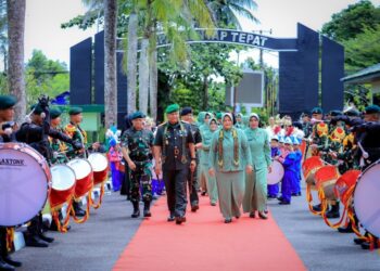 Pangdam VI/Mulawarman Tinjau Yonif 600/Modang, Tegaskan Peningkatan Kesiapsiagaan Satuan