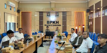 Pemenuhan Izin PPKH, PLN UIP KLT Koordinasi dengan BPKH Wilayah IV Laksanakan Penataan Batas Areal Jelang Ramadhan