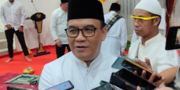 Wakil Wali Kota Balikpapan, Bagus Susetyo, saat diwawancarai wartawan 