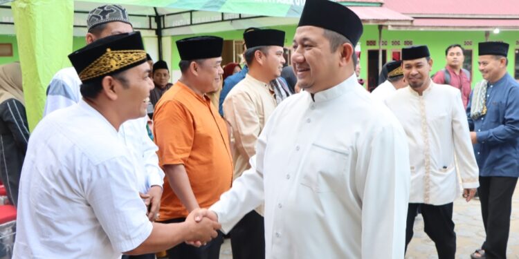 Safari Ramadhan di Masjid Nurul Hikmah, Desa Babulu Darat, Kecamatan Babulu, pada Kamis (6/3/2025)
