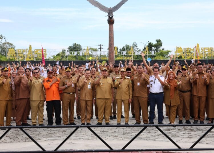 Apel bersama di Lapangan Kantor Bupati PPU pada Senin, 3 Maret 2025