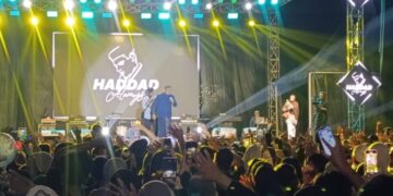 Masyarakat Penajam Paser Utara (PPU) memadati panggung utama Ramadan Fest 1446 H di kompleks Masjid Al-Ikhlas Islamic Center