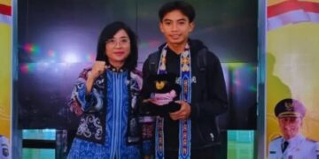 Kepala Disparpora Balikpapan, Ratih Kusuma, bersama Dafa Zaidan El Fikri