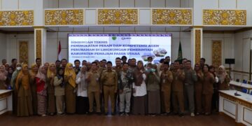 Bimbingan Teknis (Bimtek) meningkatkan peran dan kompetensi agen perubahan sebagai bagian dari percepatan reformasi birokrasi di aula lantai III Kantor Bupati PPU pada Senin, 21 April 2025.