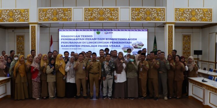 Bimbingan Teknis (Bimtek) meningkatkan peran dan kompetensi agen perubahan sebagai bagian dari percepatan reformasi birokrasi di aula lantai III Kantor Bupati PPU pada Senin, 21 April 2025.