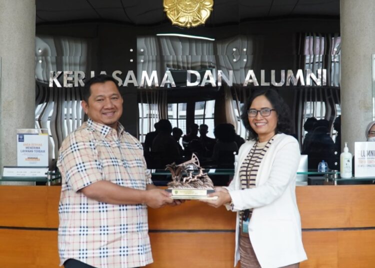 Mudyat Noor, melakukan kunjungan kerja ke Universitas Gadjah Mada (UGM)