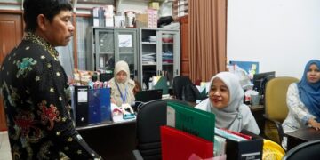 Abdul Waris Muin, melakukan inspeksi mendadak ke OPD