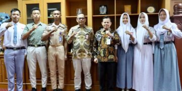 Seremoni pelepasan oleh Sekda PPU, Tohar, di Kantor Bupati PPU