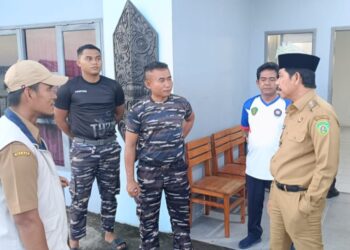 Abdul Waris Muin ke lokasi tenggelamnya KMP Muchlisa, Senin, 5 Mei 2025.