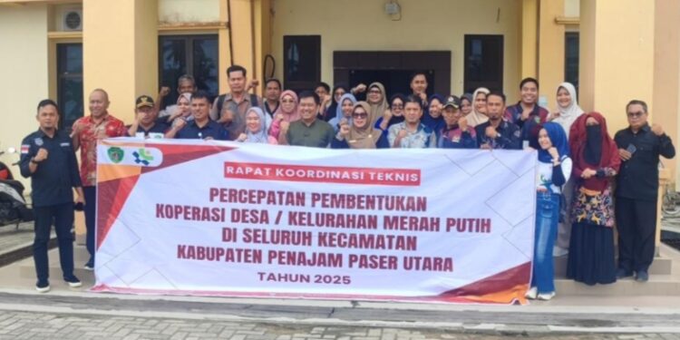 Foto bersama usak rapat percepatan pembentukan koperasi