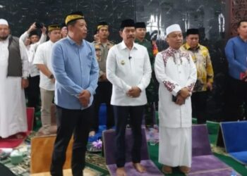 Abdul Waris Muin, menghadiri dua agenda di Desa Sukaraja, Kecamatan Sepaku, pada Senin, 12 Mei 2025. 